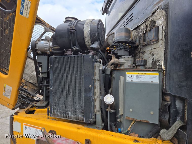 image for item EC4168 2011 Elgin Pelican Series NP street sweeper