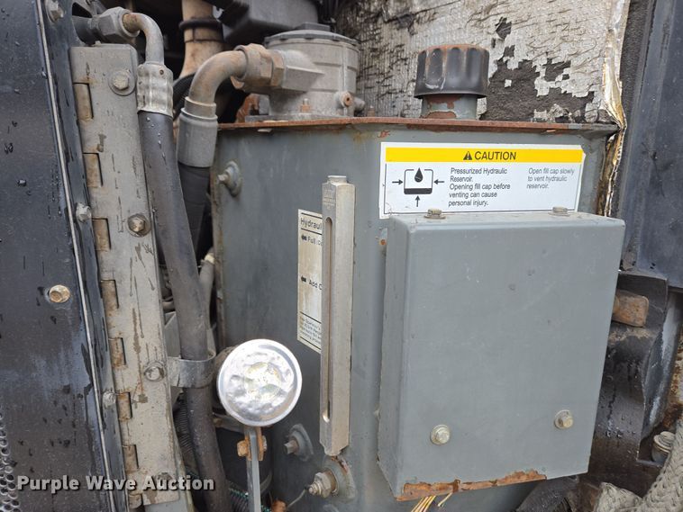 image for item EC4168 2011 Elgin Pelican Series NP street sweeper