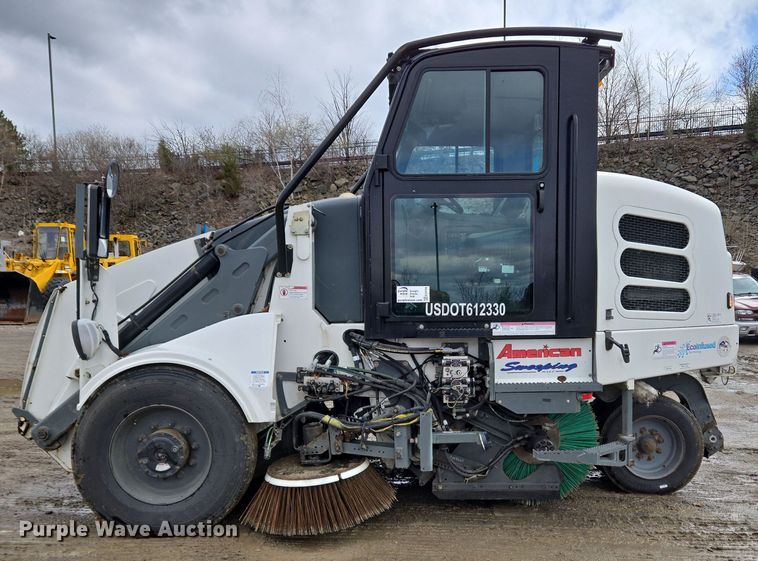 image for item EC4169 2017 Elgin Pelican Series NP street sweeper