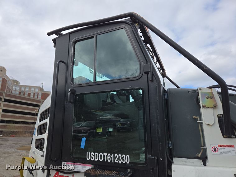 image for item EC4169 2017 Elgin Pelican Series NP street sweeper