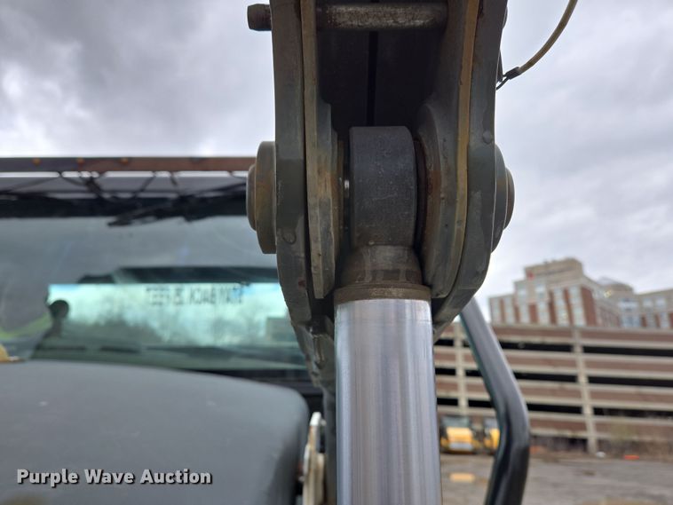 image for item EC4169 2017 Elgin Pelican Series NP street sweeper