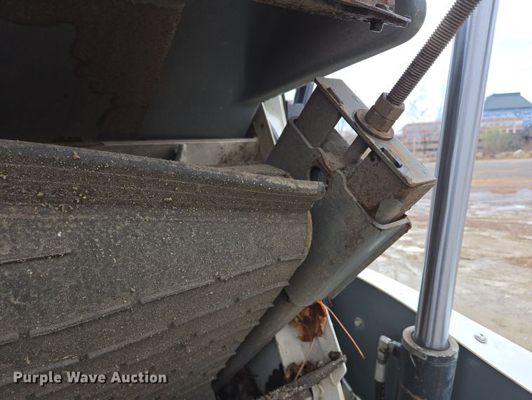 image for item EC4169 2017 Elgin Pelican Series NP street sweeper