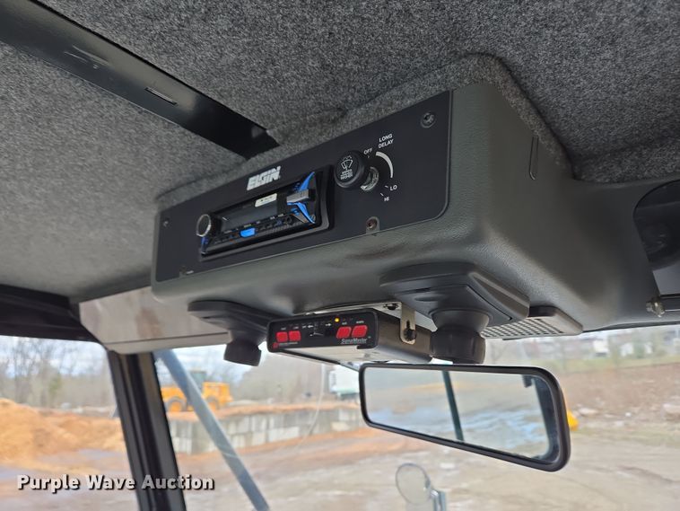 image for item EC4169 2017 Elgin Pelican Series NP street sweeper