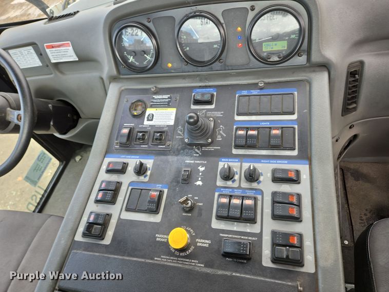 image for item EC4169 2017 Elgin Pelican Series NP street sweeper