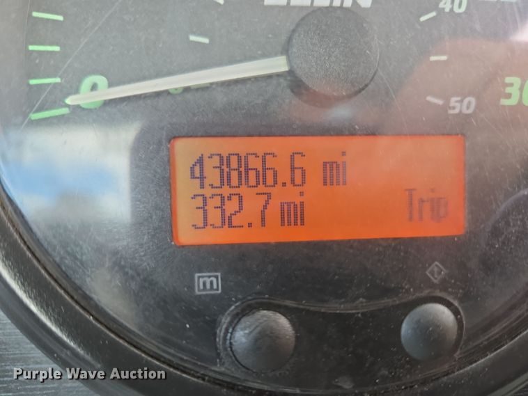 image for item EC4169 2017 Elgin Pelican Series NP street sweeper