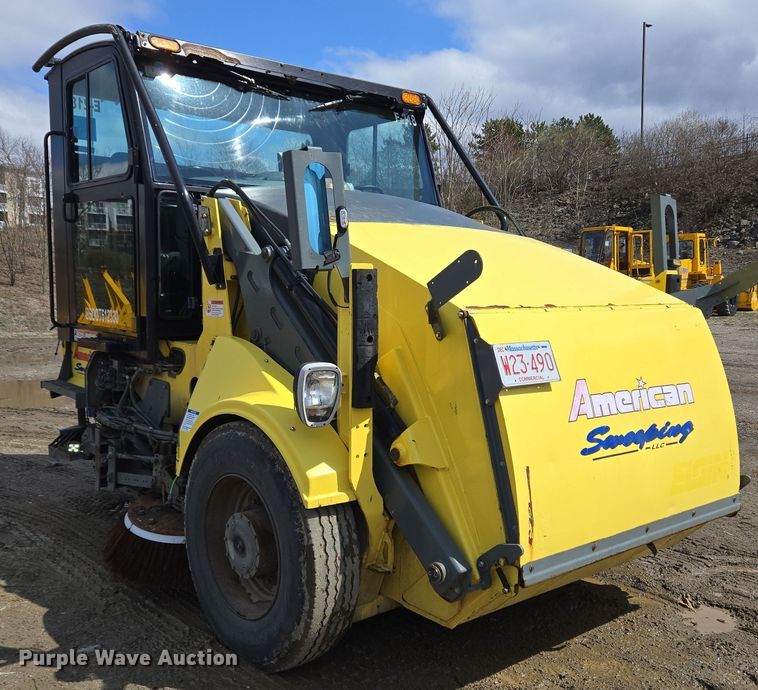 image for item EC4170 2017 Elgin Pelican Series NP street sweeper