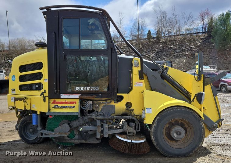 image for item EC4170 2017 Elgin Pelican Series NP street sweeper