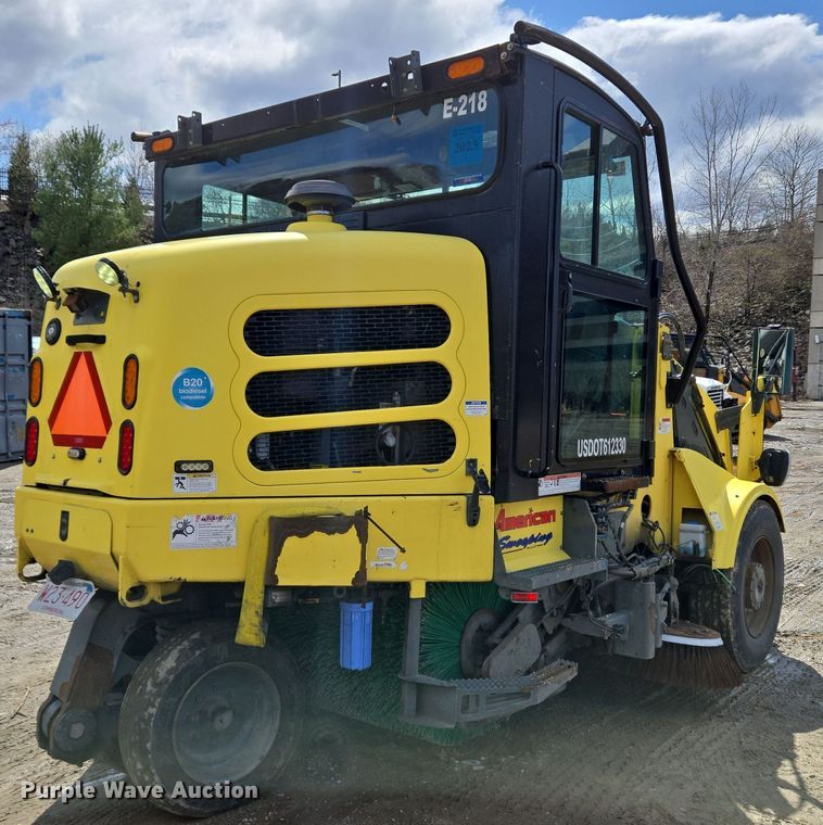 image for item EC4170 2017 Elgin Pelican Series NP street sweeper