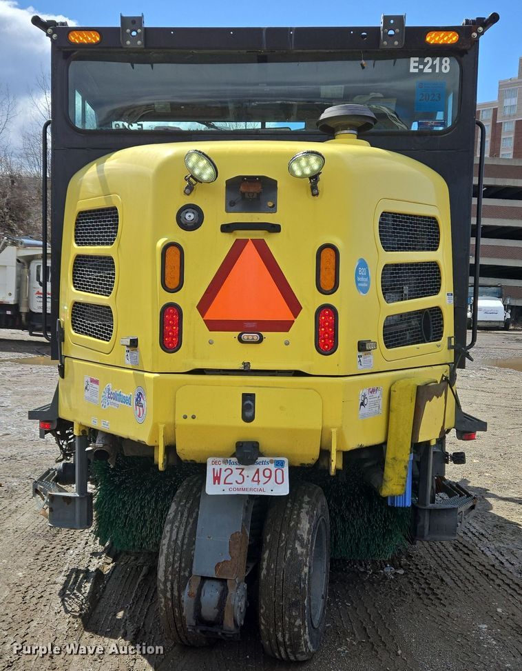 image for item EC4170 2017 Elgin Pelican Series NP street sweeper