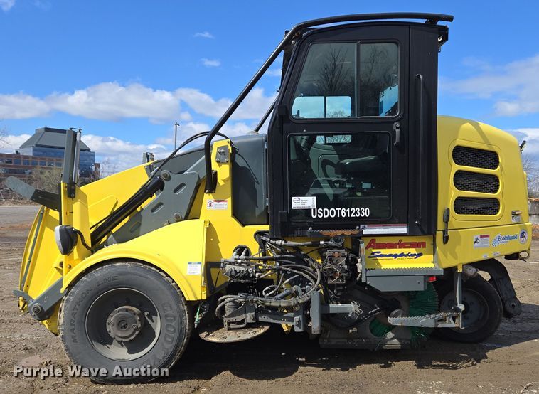 image for item EC4170 2017 Elgin Pelican Series NP street sweeper