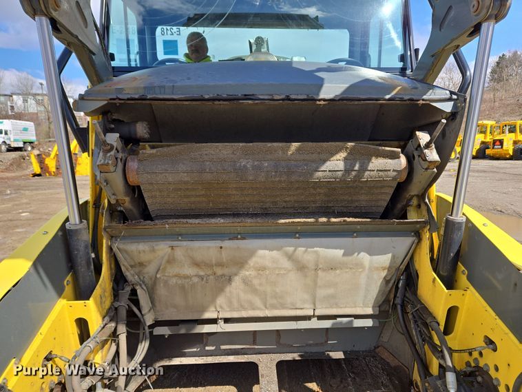 image for item EC4170 2017 Elgin Pelican Series NP street sweeper