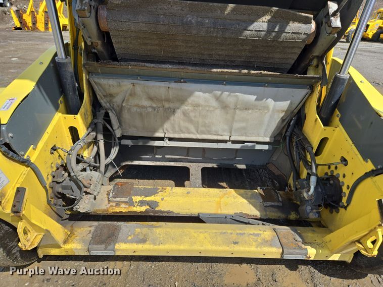 image for item EC4170 2017 Elgin Pelican Series NP street sweeper