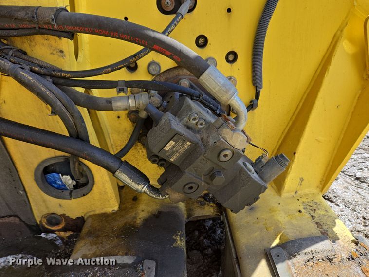 image for item EC4170 2017 Elgin Pelican Series NP street sweeper