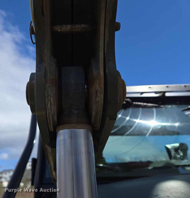 image for item EC4170 2017 Elgin Pelican Series NP street sweeper