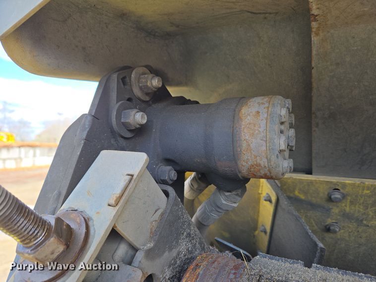 image for item EC4170 2017 Elgin Pelican Series NP street sweeper