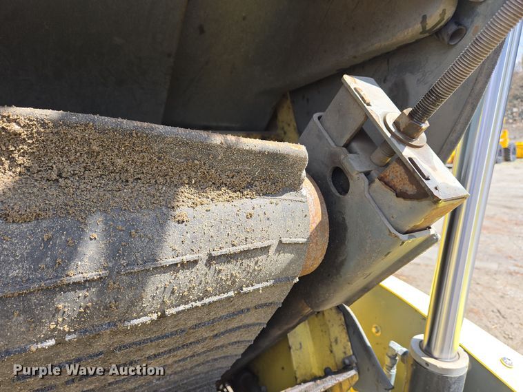 image for item EC4170 2017 Elgin Pelican Series NP street sweeper