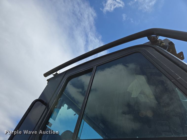 image for item EC4170 2017 Elgin Pelican Series NP street sweeper