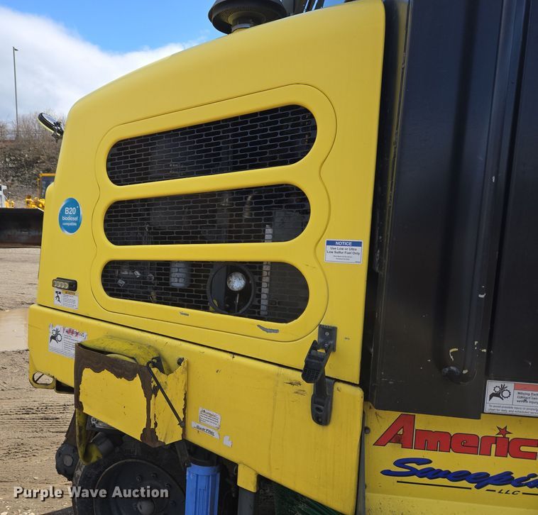 image for item EC4170 2017 Elgin Pelican Series NP street sweeper