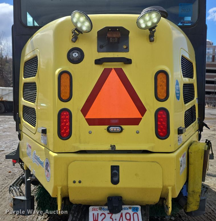 image for item EC4170 2017 Elgin Pelican Series NP street sweeper