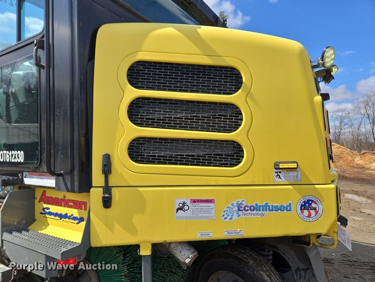 image for item EC4170 2017 Elgin Pelican Series NP street sweeper