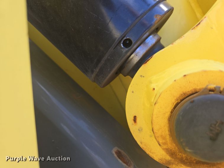 image for item EC4170 2017 Elgin Pelican Series NP street sweeper