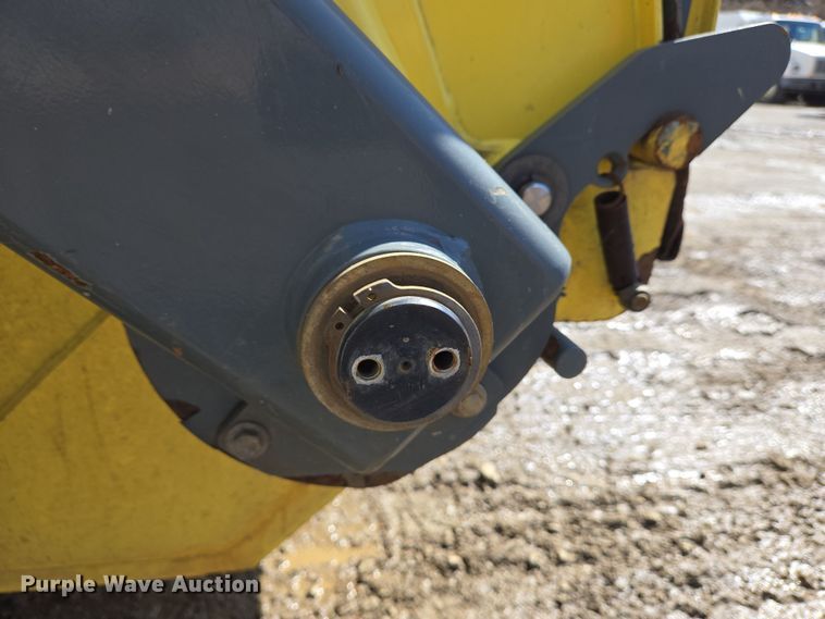 image for item EC4170 2017 Elgin Pelican Series NP street sweeper