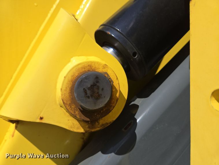 image for item EC4170 2017 Elgin Pelican Series NP street sweeper