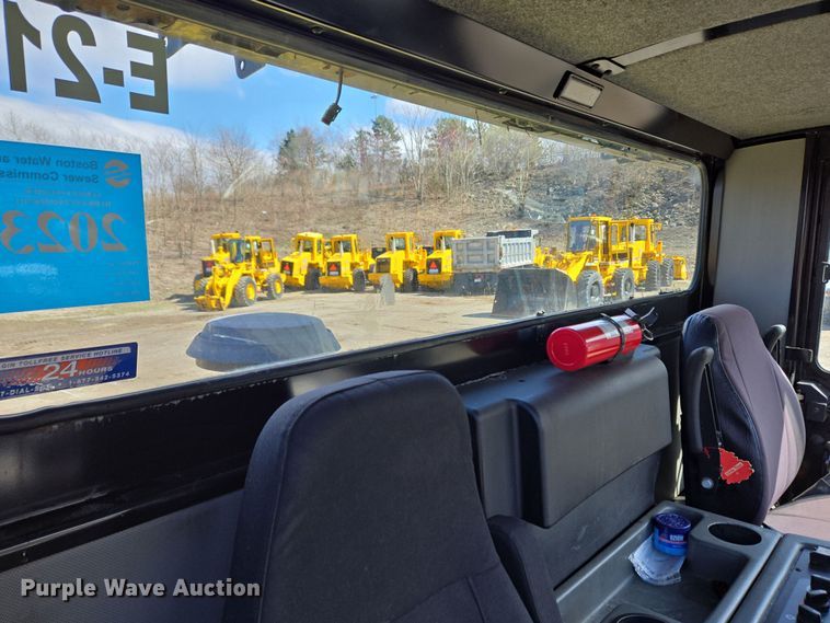 image for item EC4170 2017 Elgin Pelican Series NP street sweeper