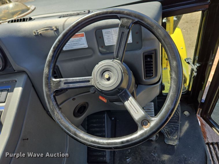 image for item EC4170 2017 Elgin Pelican Series NP street sweeper