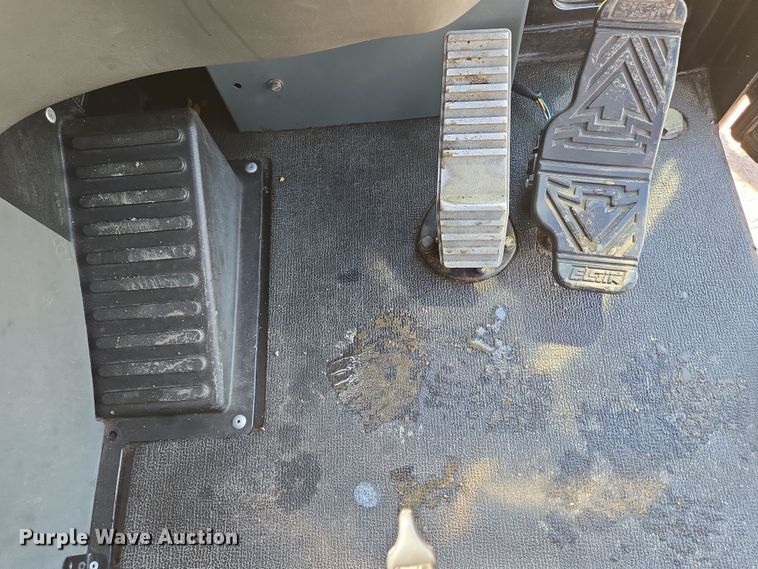 image for item EC4170 2017 Elgin Pelican Series NP street sweeper