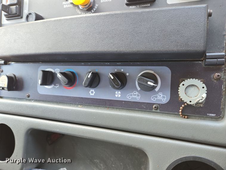 image for item EC4170 2017 Elgin Pelican Series NP street sweeper