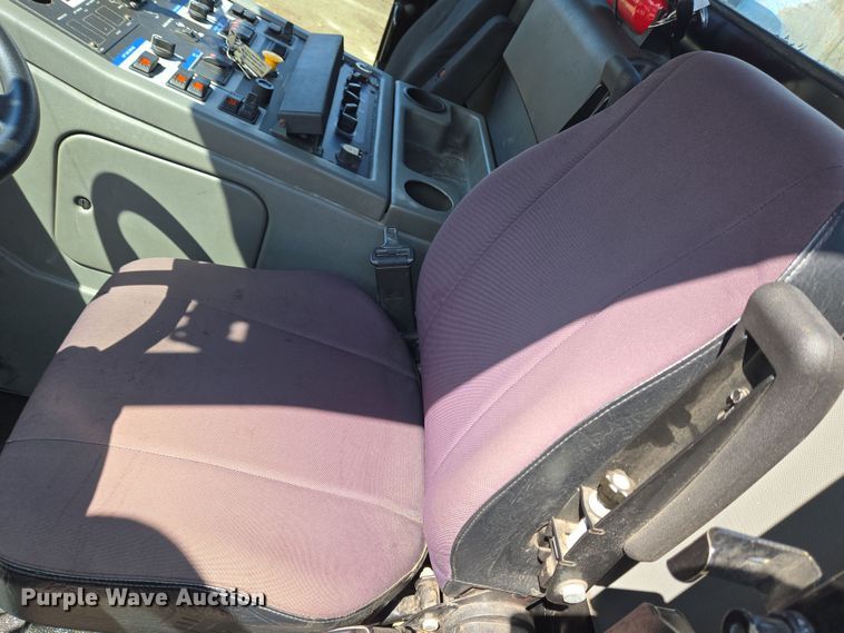 image for item EC4170 2017 Elgin Pelican Series NP street sweeper