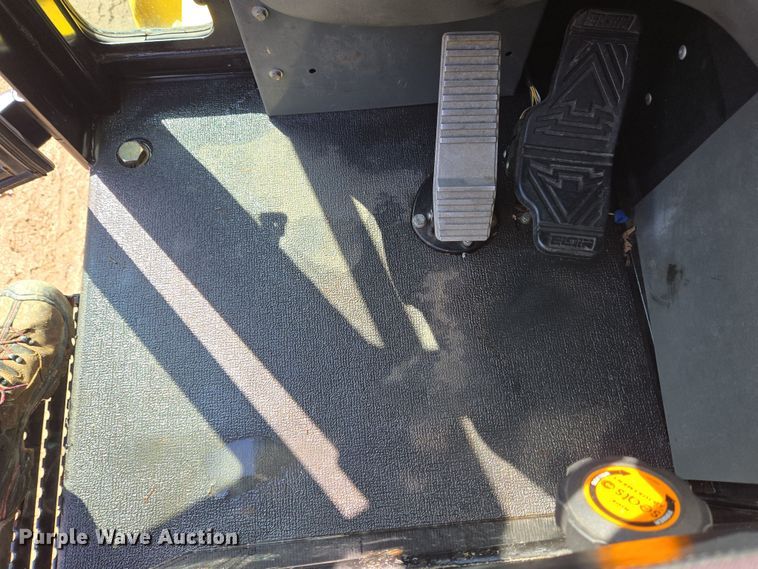 image for item EC4170 2017 Elgin Pelican Series NP street sweeper