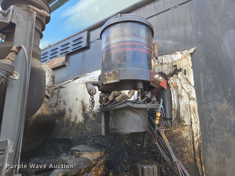 image for item EC4170 2017 Elgin Pelican Series NP street sweeper