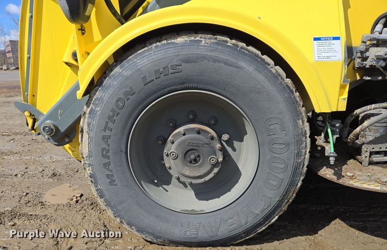 image for item EC4170 2017 Elgin Pelican Series NP street sweeper