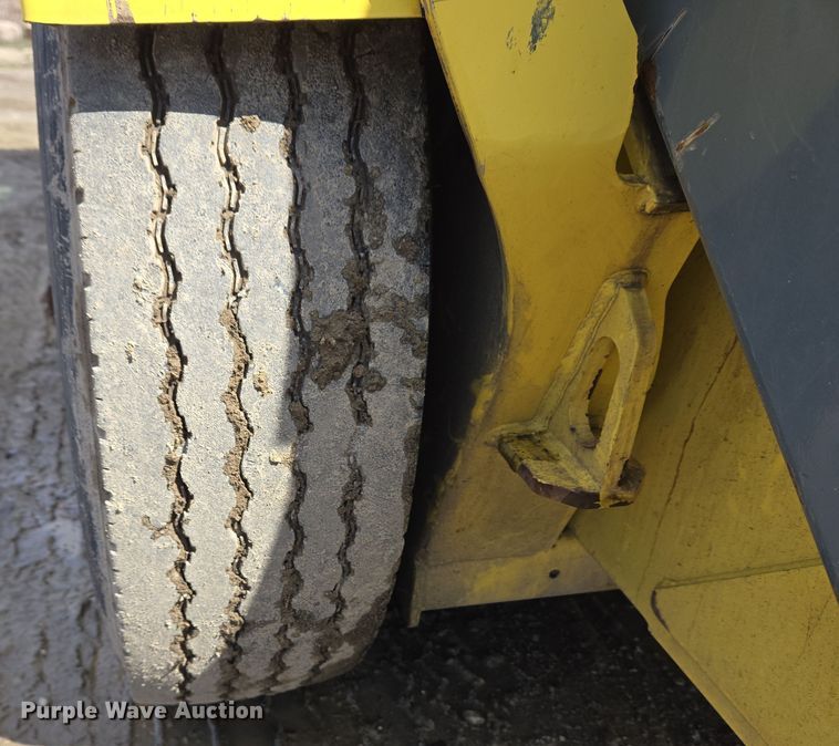 image for item EC4170 2017 Elgin Pelican Series NP street sweeper