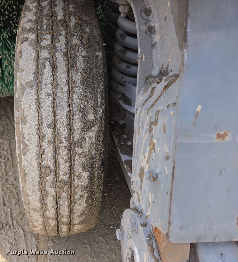 image for item EC4170 2017 Elgin Pelican Series NP street sweeper