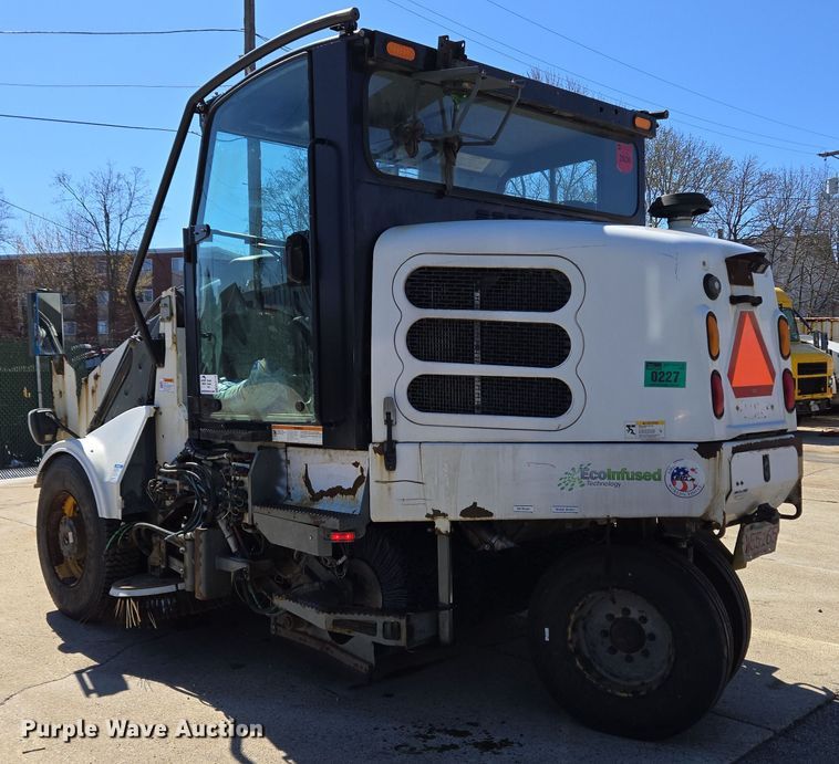 image for item EC4173 2015 Elgin Pelican Series NP street sweeper