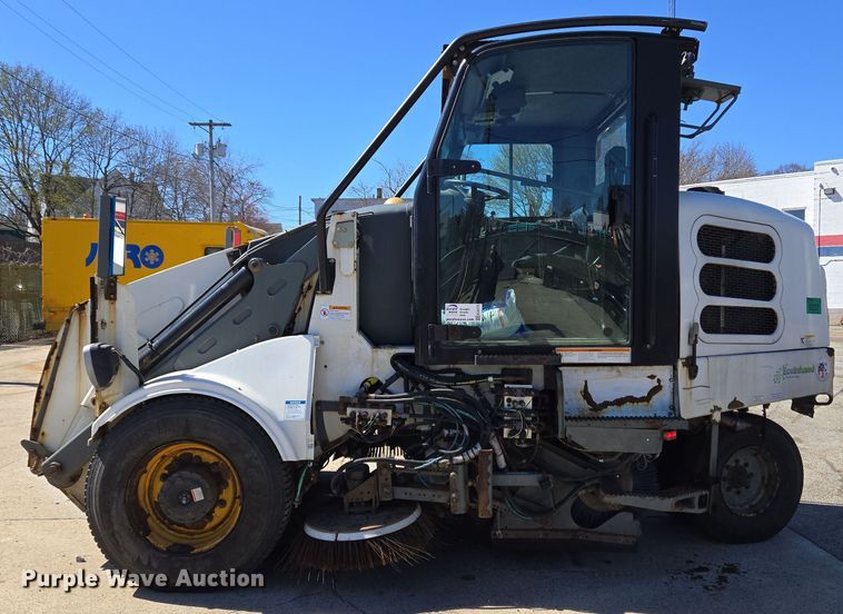 image for item EC4173 2015 Elgin Pelican Series NP street sweeper