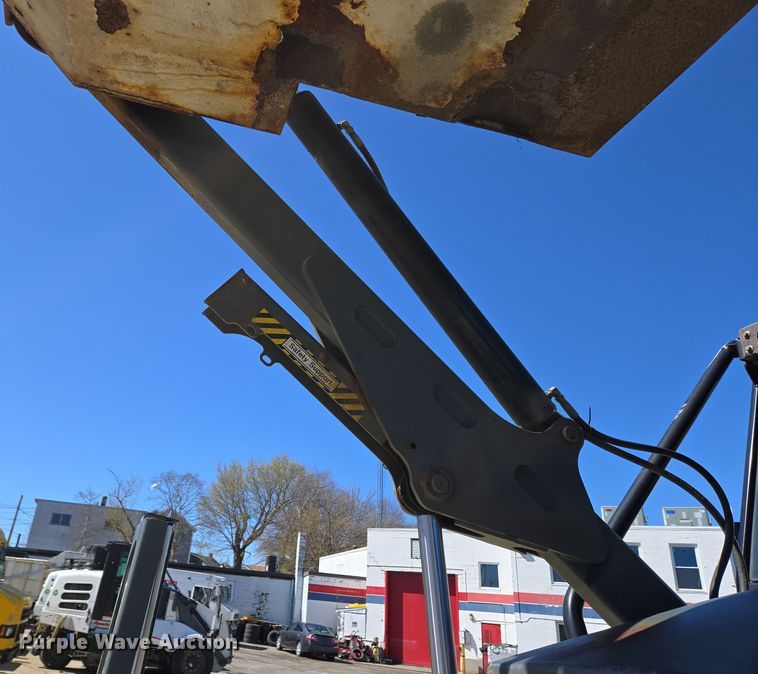 image for item EC4173 2015 Elgin Pelican Series NP street sweeper