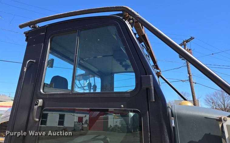 image for item EC4173 2015 Elgin Pelican Series NP street sweeper