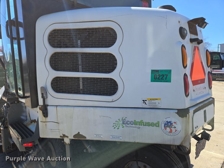 image for item EC4173 2015 Elgin Pelican Series NP street sweeper