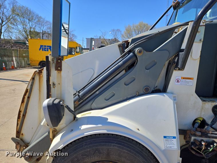 image for item EC4173 2015 Elgin Pelican Series NP street sweeper