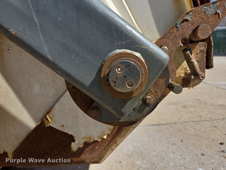 image for item EC4173 2015 Elgin Pelican Series NP street sweeper