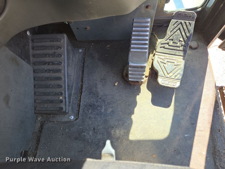 image for item EC4173 2015 Elgin Pelican Series NP street sweeper