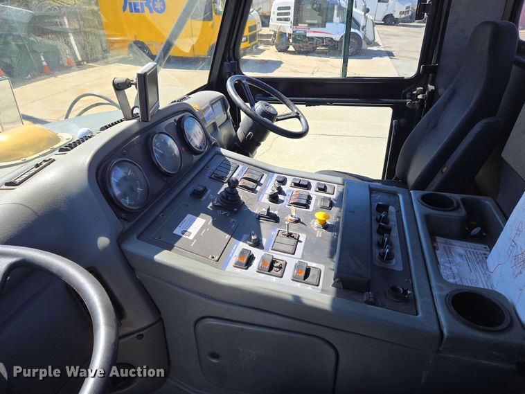 image for item EC4173 2015 Elgin Pelican Series NP street sweeper