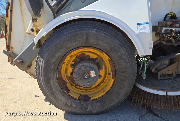 image for item EC4173 2015 Elgin Pelican Series NP street sweeper