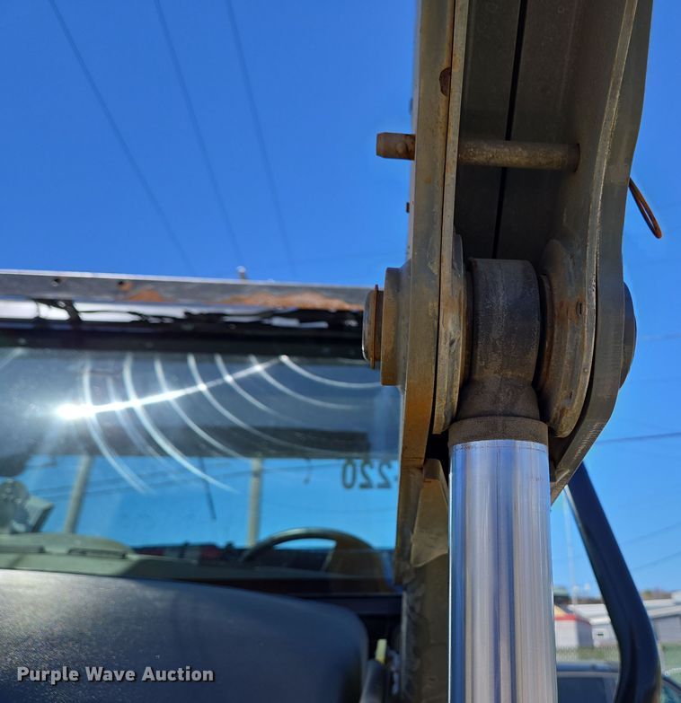 image for item EC4174 2017 Elgin Pelican Series NP street sweeper