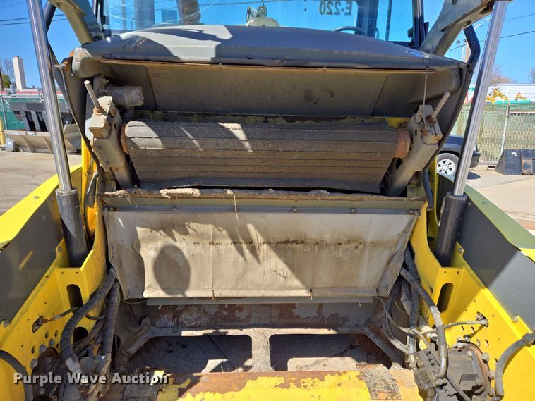 image for item EC4174 2017 Elgin Pelican Series NP street sweeper