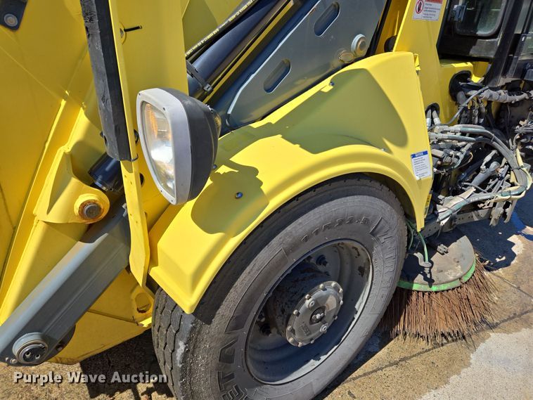 image for item EC4174 2017 Elgin Pelican Series NP street sweeper